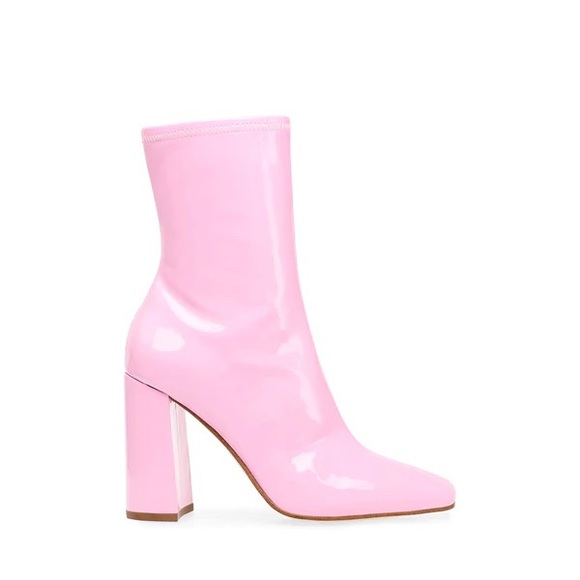 💗 Steve Madden Lynden Pink Patent Booties - Picture 1 of 5